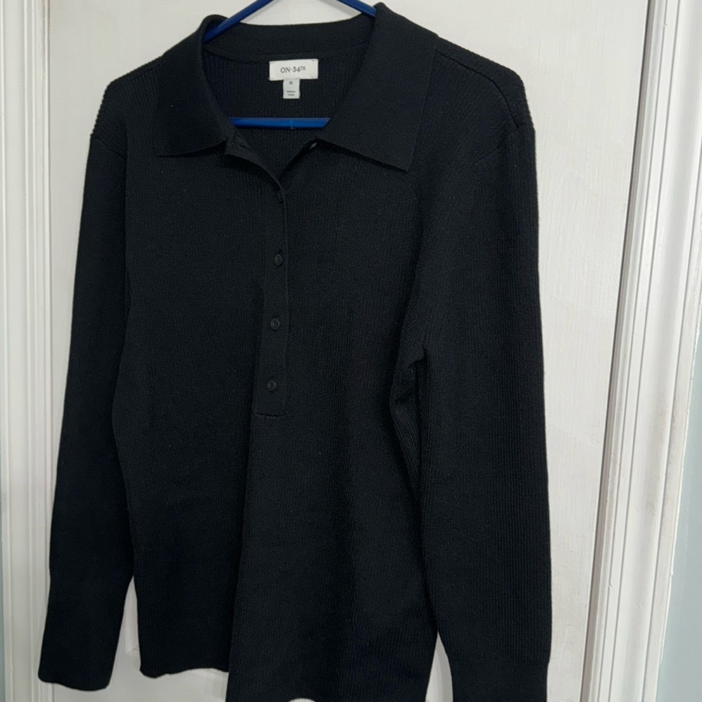 Macy’s On 34th knit shirt.NWOT